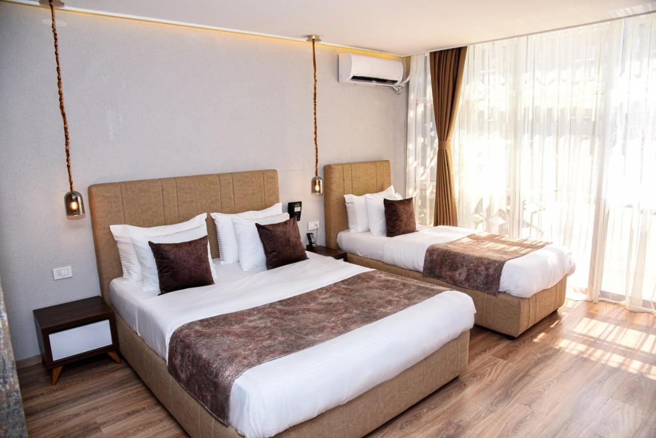 Hotel Driada Gjakova Kültér fotó