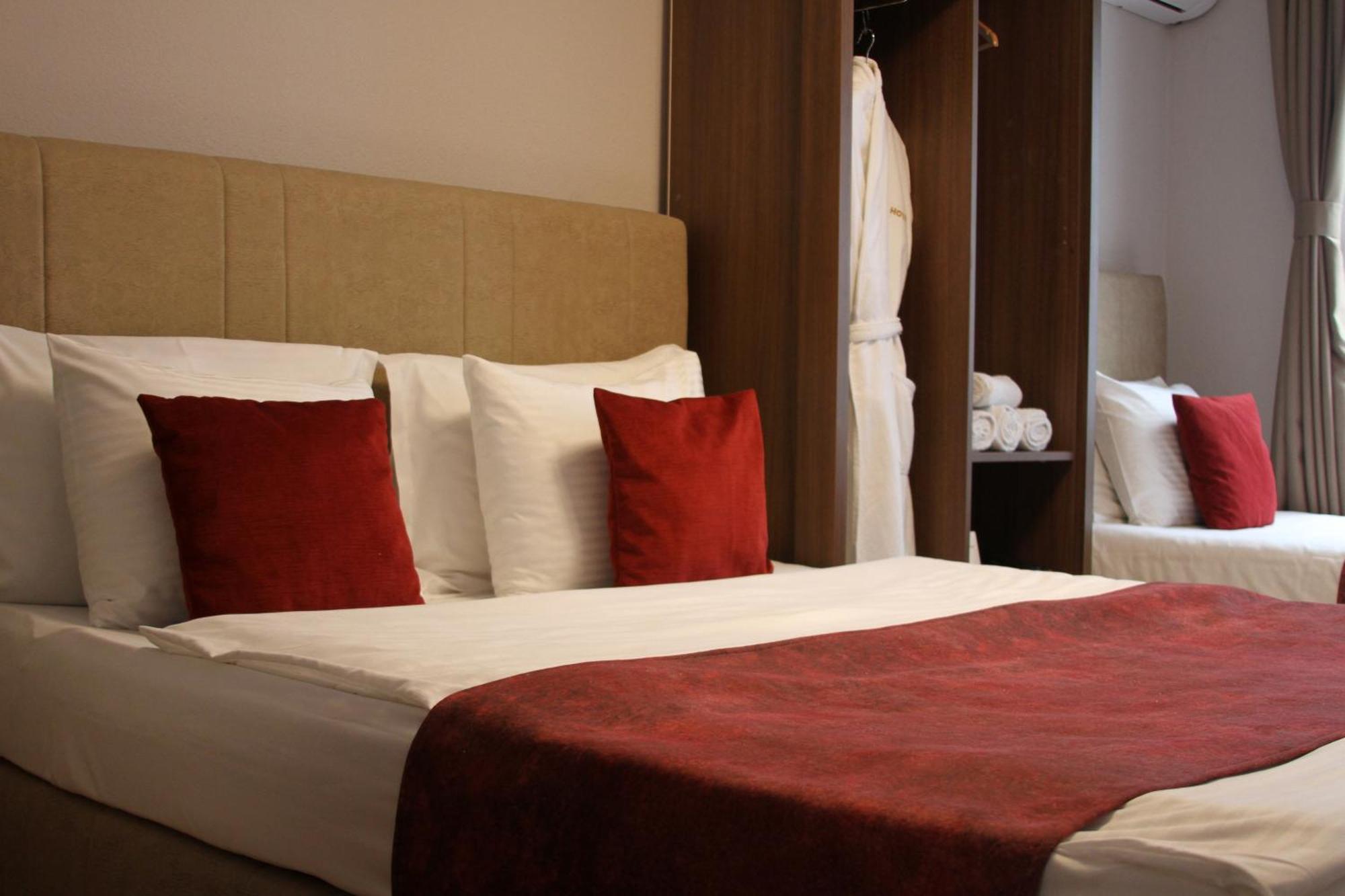 Hotel Driada Gjakova Kültér fotó