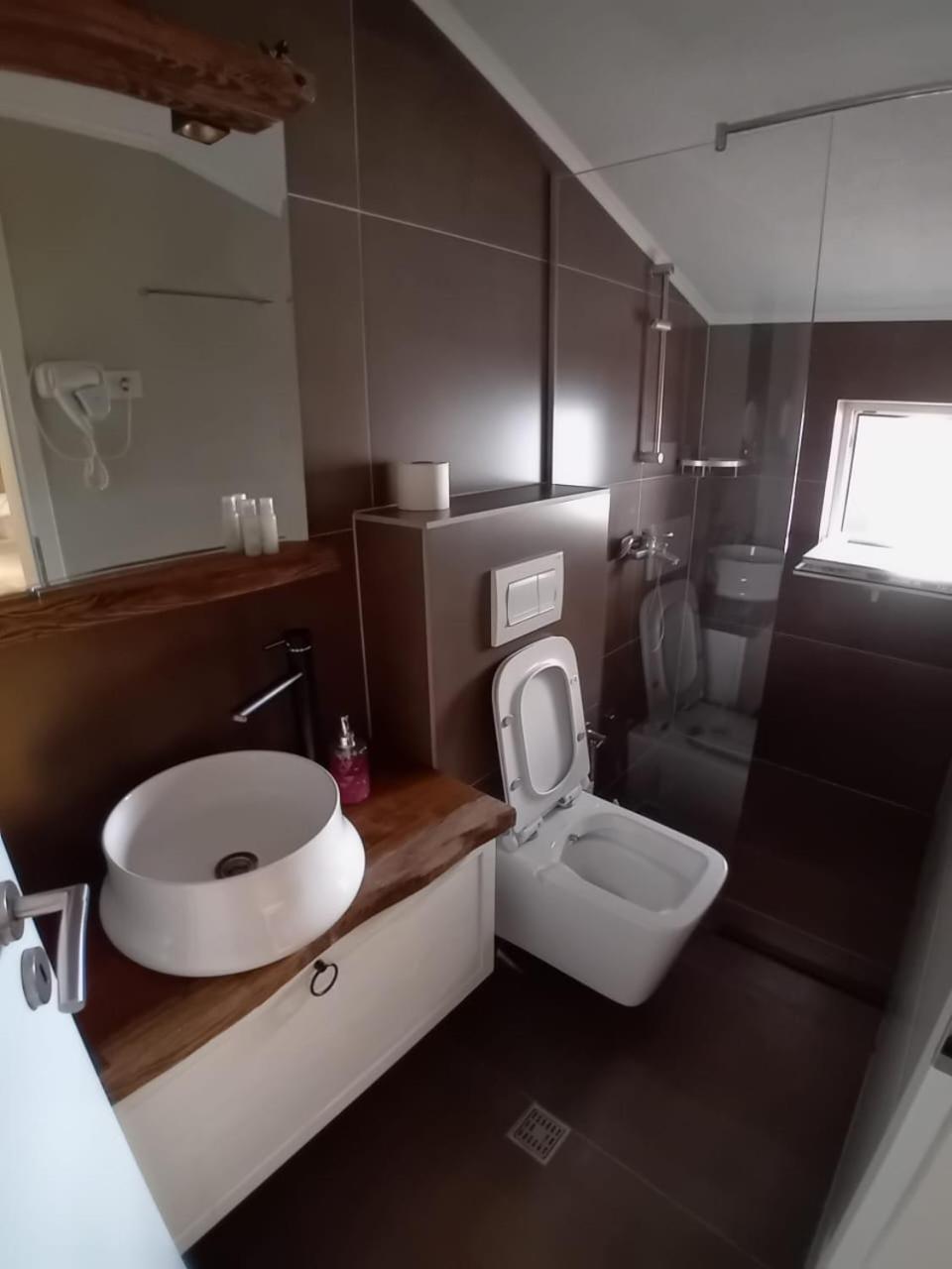 Hotel Driada Gjakova Kültér fotó