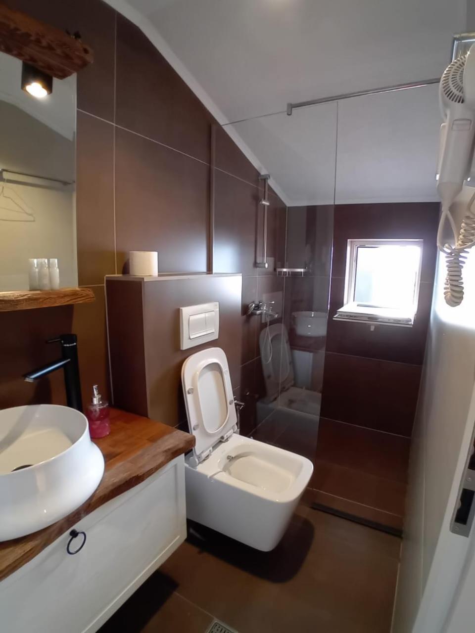 Hotel Driada Gjakova Kültér fotó