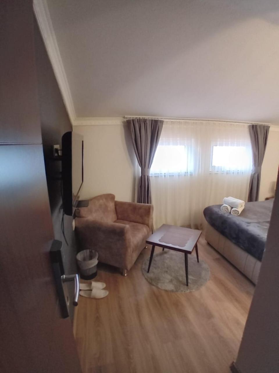 Hotel Driada Gjakova Kültér fotó